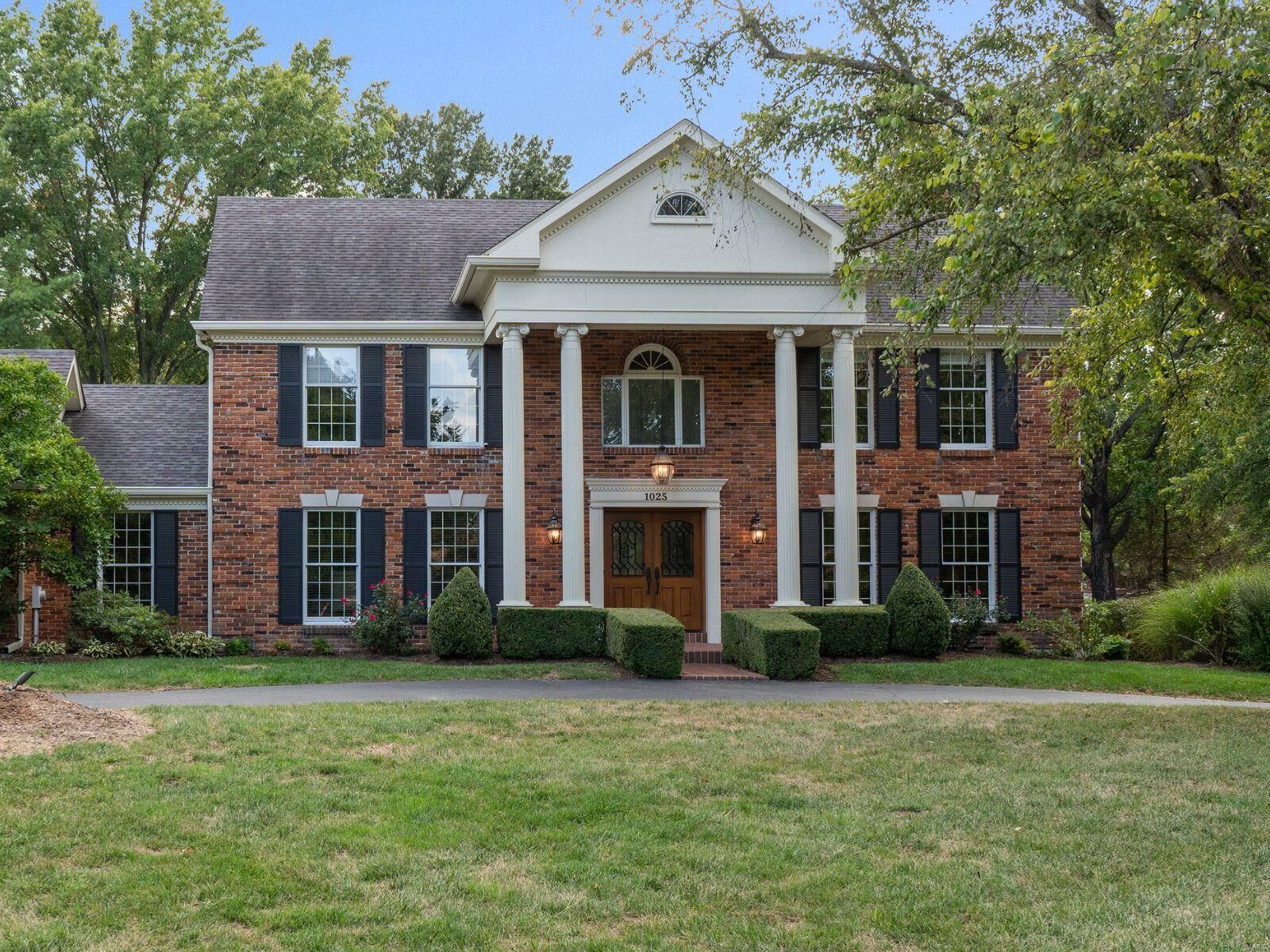 Property Photo: 1025 Wellington Terrace MO 63017