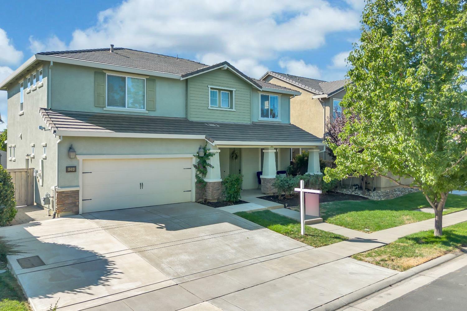 Property Photo:  8264 Wymark Drive  CA 95757 