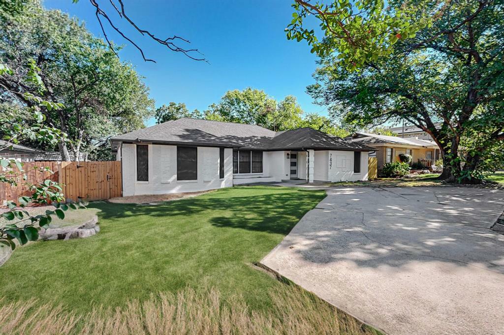 Property Photo:  7437 Eccles Drive  TX 75227 