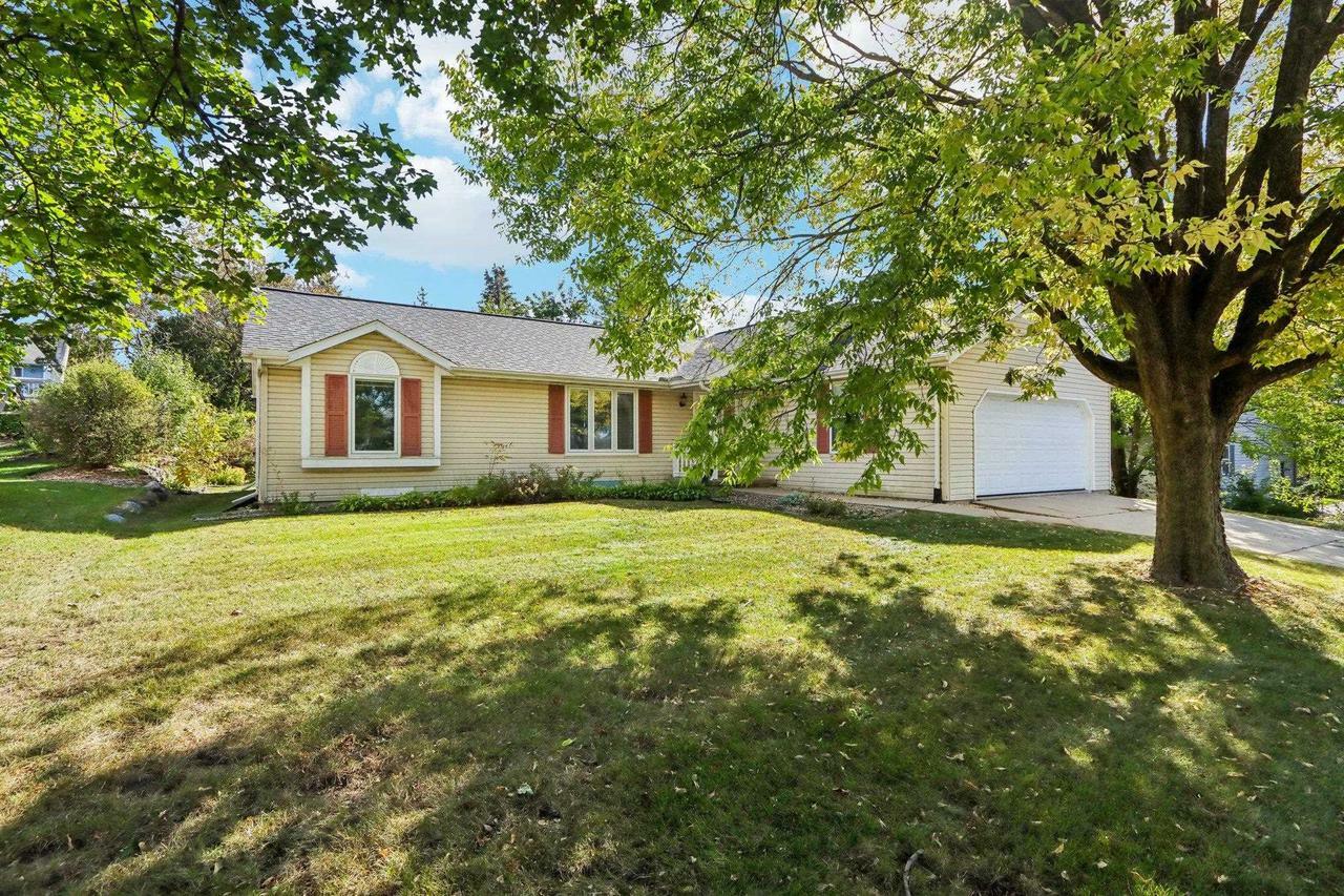 Property Photo:  3017 Maple Grove Drive  WI 53719 