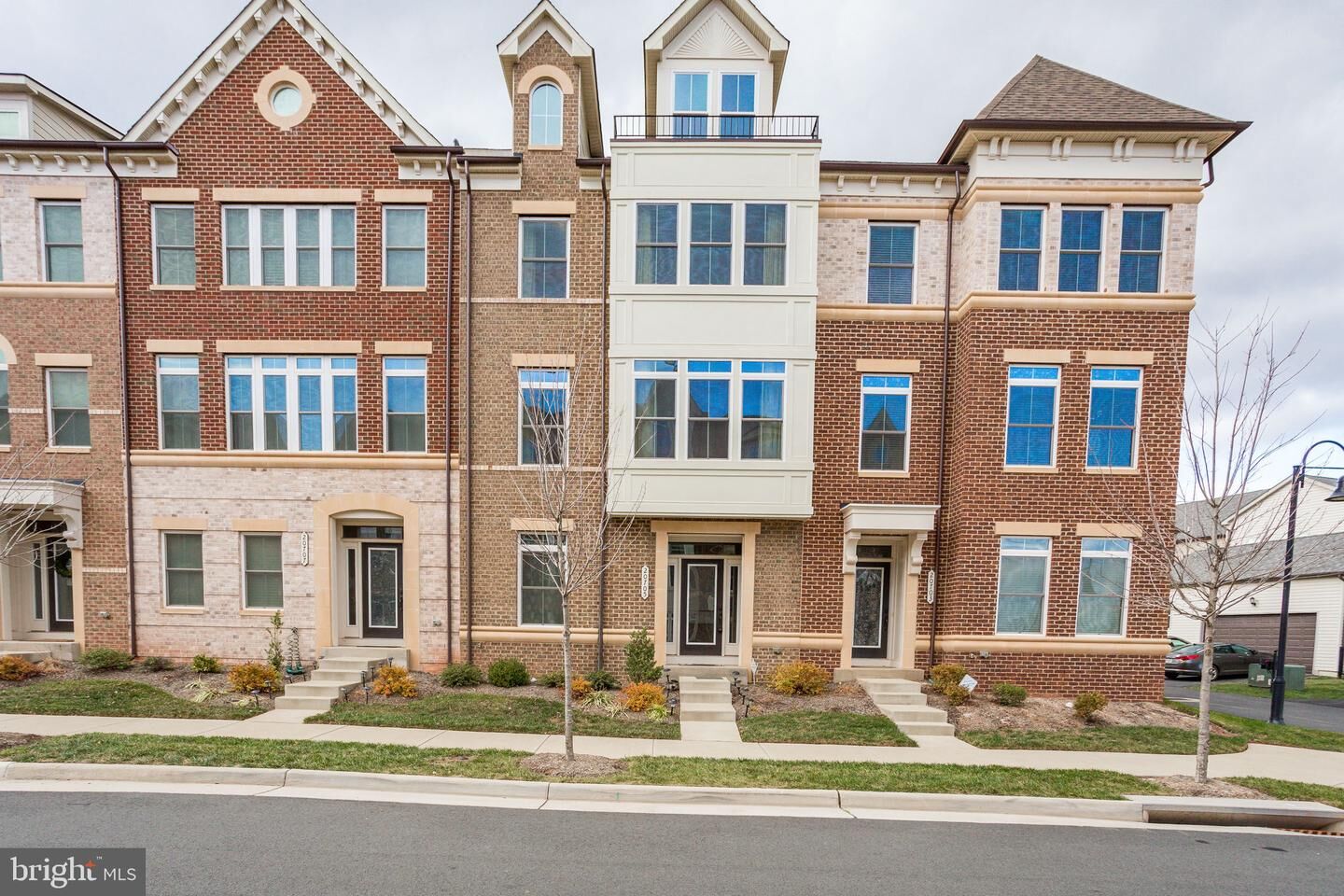 Property Photo: 20705 Duxbury Terrace VA 20147