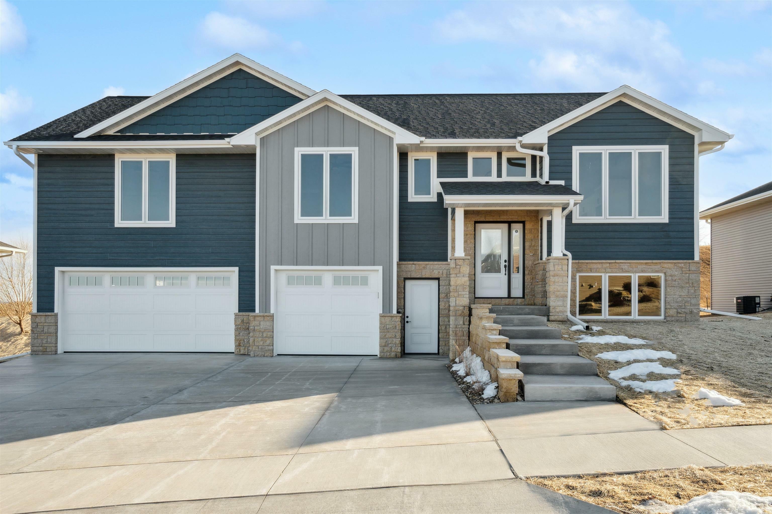 Property Photo: 2147 Jo Ann Drive IA 52002