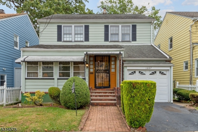 Property Photo:  1607 Bayview Ave  NJ 07205 