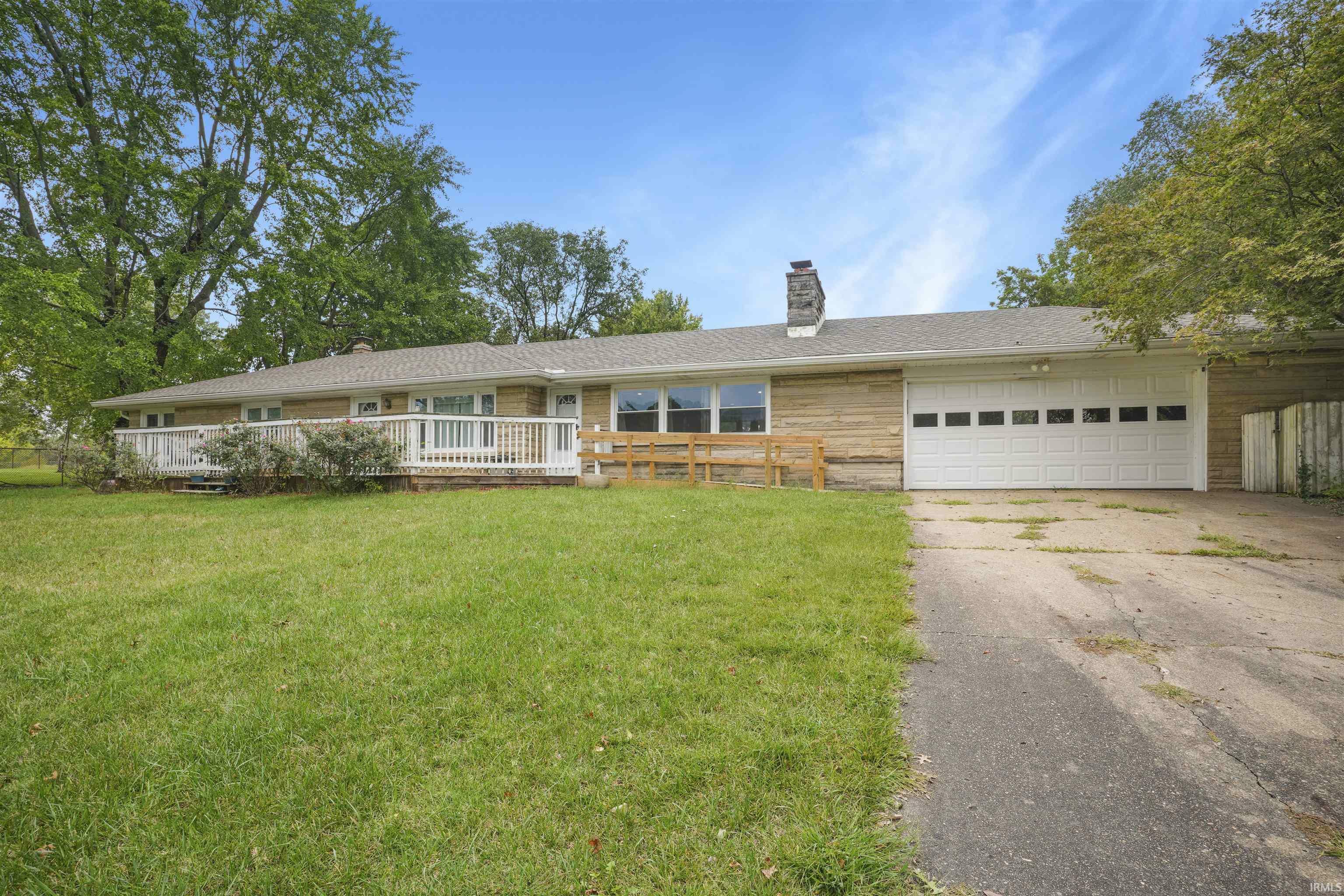 Property Photo:  7221 Middle Mount Vernon Road  IN 47712 