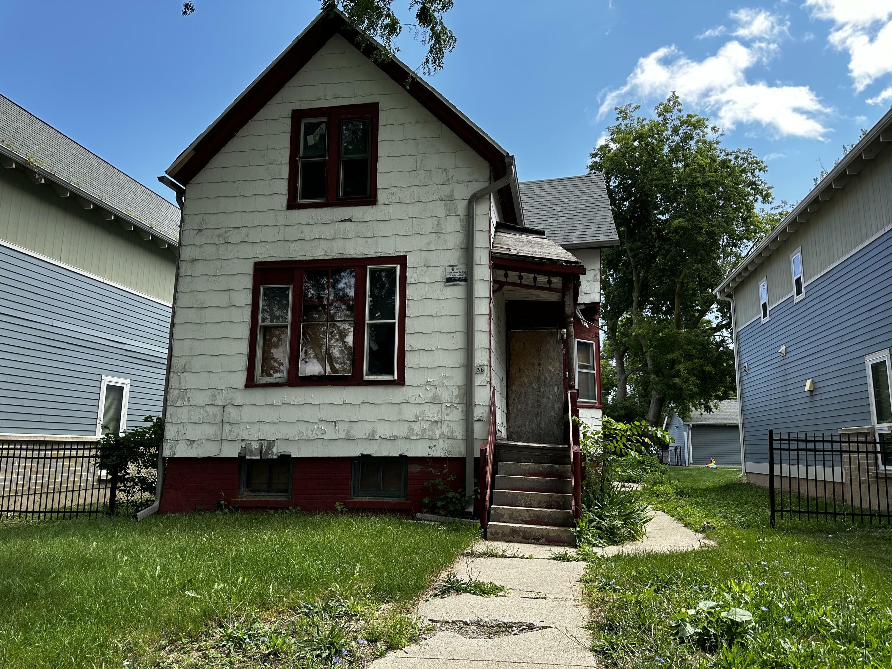 Property Photo:  2736 N 6th St  WI 53212 