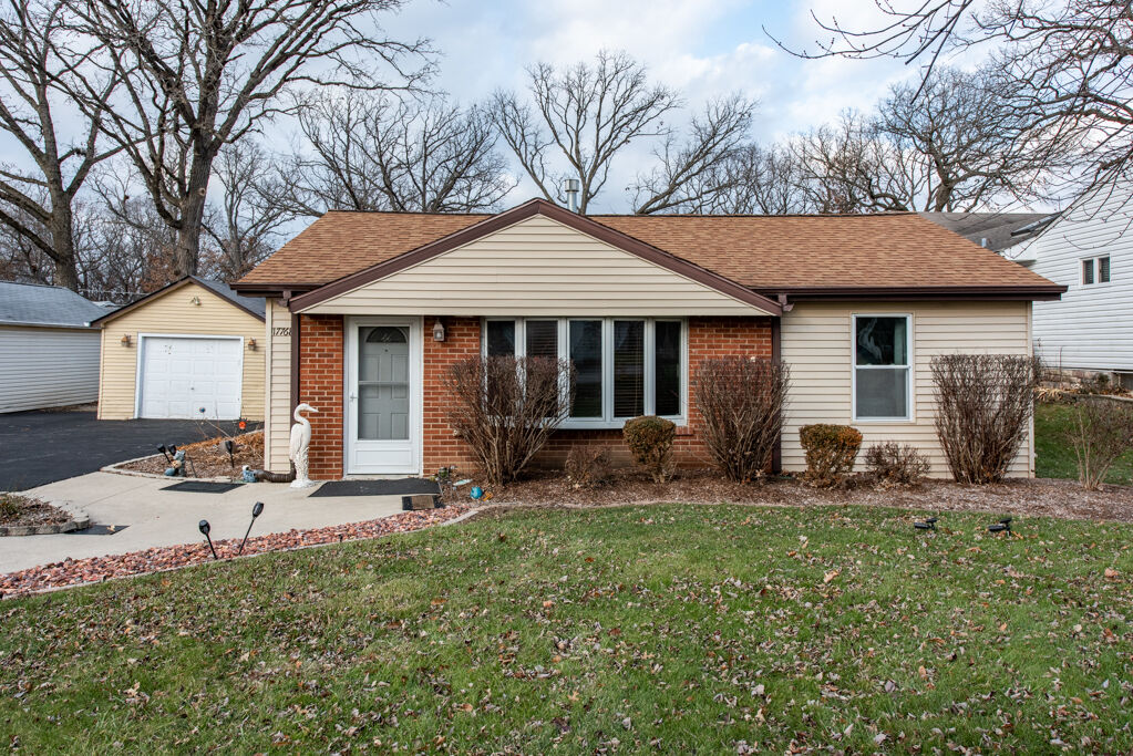 Property Photo:  17768 W Iroquois Drive  IL 60030 