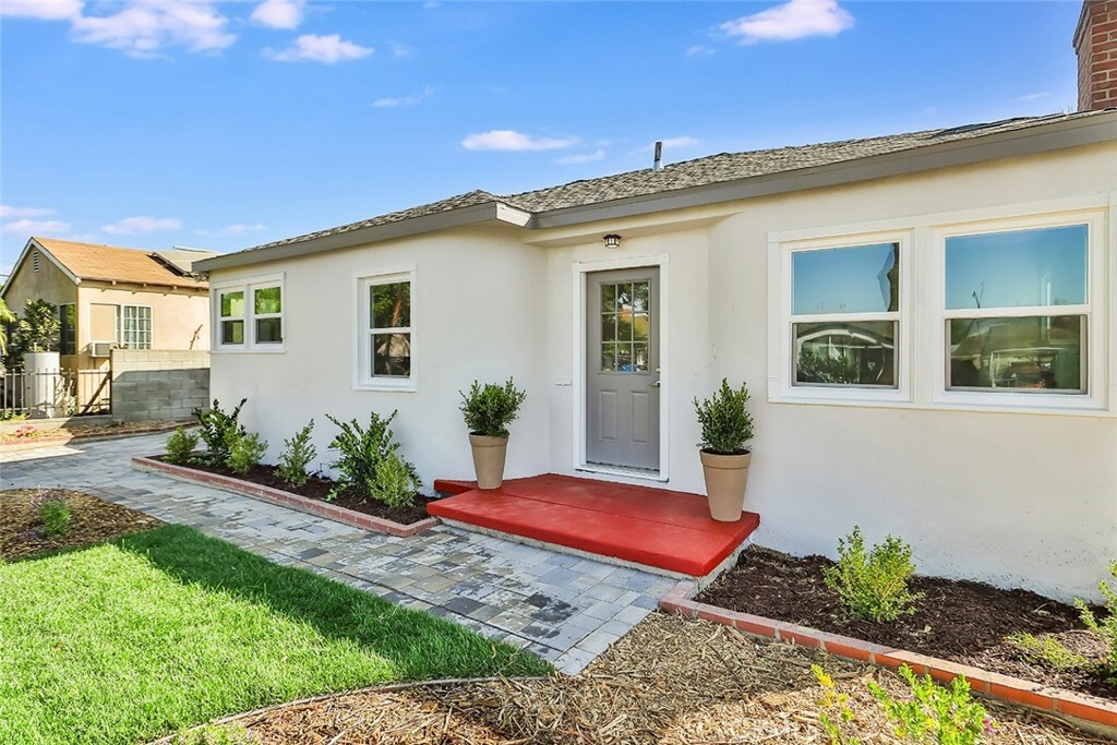 Property Photo:  7452 Irvine Avenue  CA 91605 