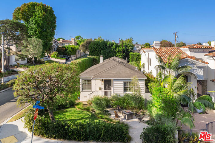 Property Photo: 1301 19th Street CA 90266