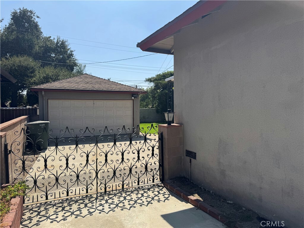 Property Photo:  831 W Harvard Place  CA 91762 