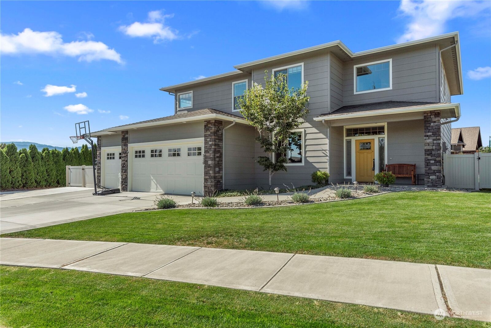 Property Photo:  536  Laurie Drive  WA 98801 