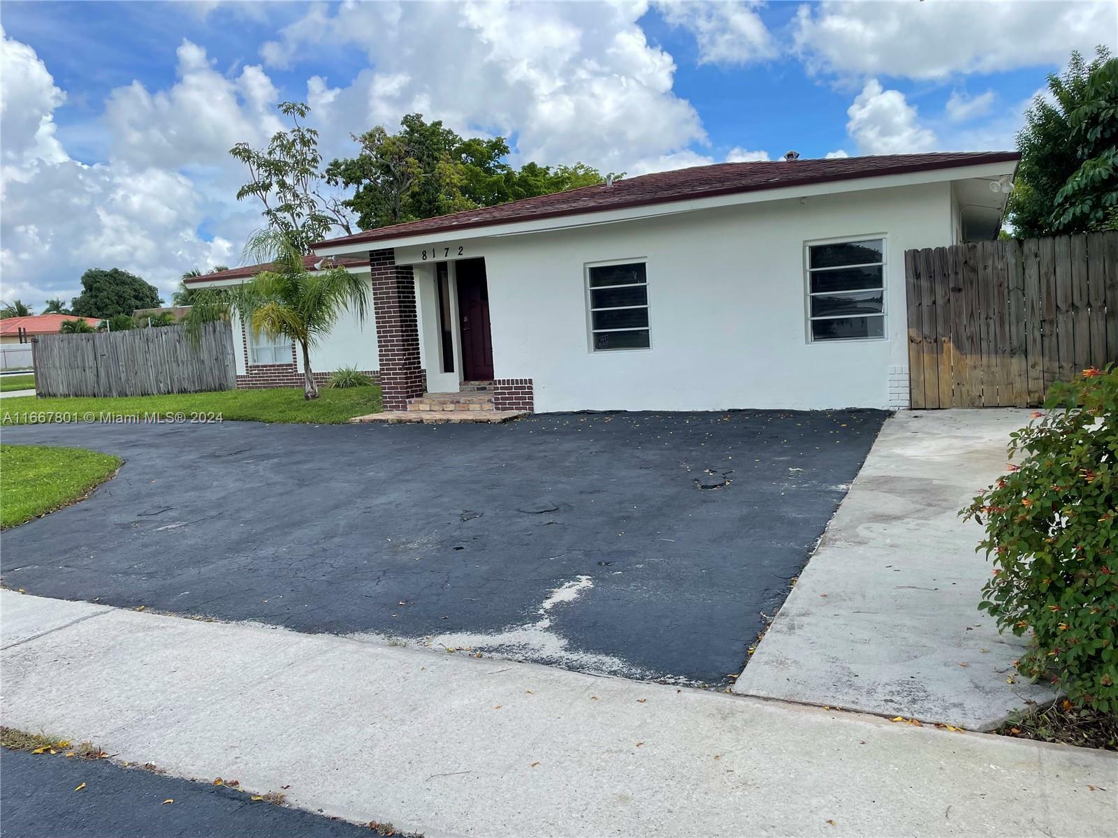 Property Photo:  8172 NW 68th Ter  FL 33321 