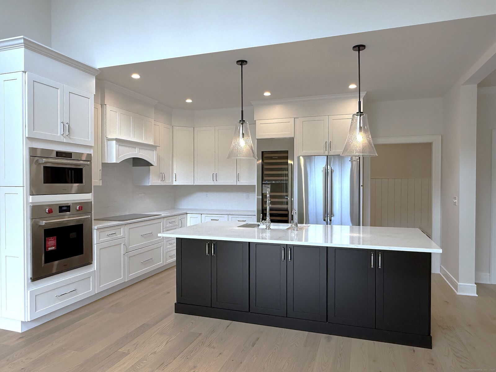 Property Photo:  38 Village Circle 38  CT 06437 