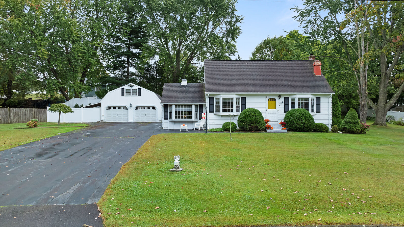 Property Photo: 15 Circle Drive CT 06405