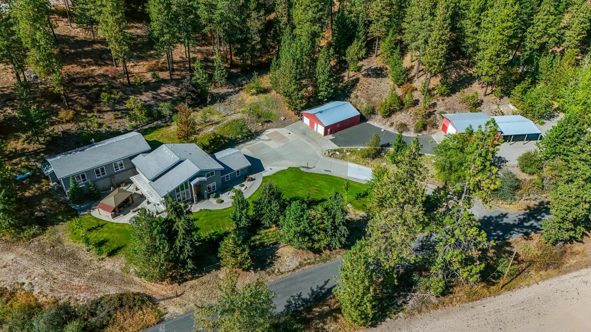 Property Photo:  9624 S Sands Rd  WA 99036-0000 