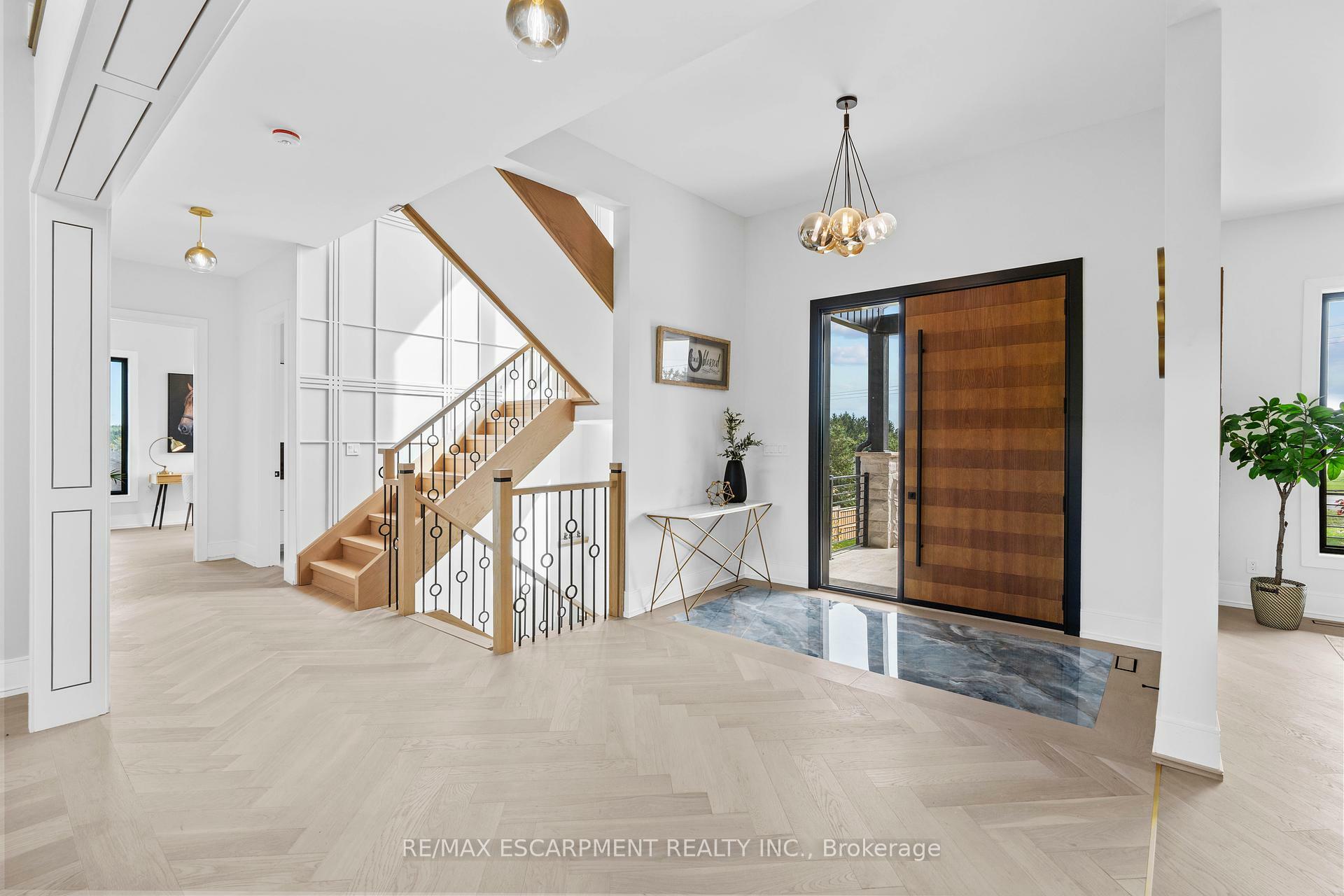 Property Photo: 8920 Wellington Rd 124 N/A ON N1H 6H7