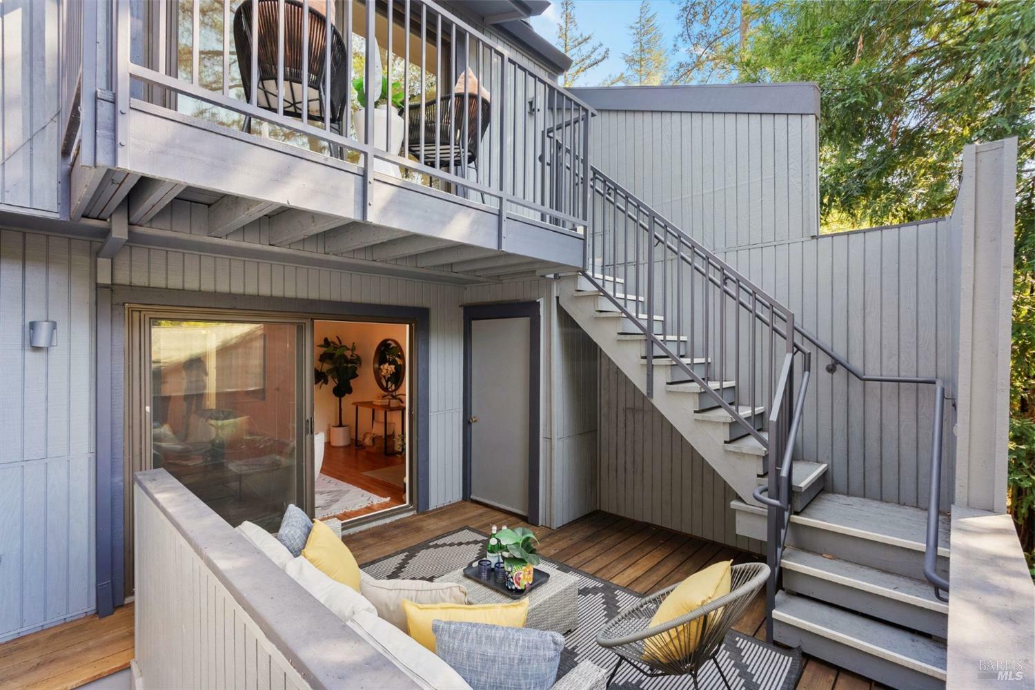 Property Photo:  32 Wimbledon Lane  CA 94930 