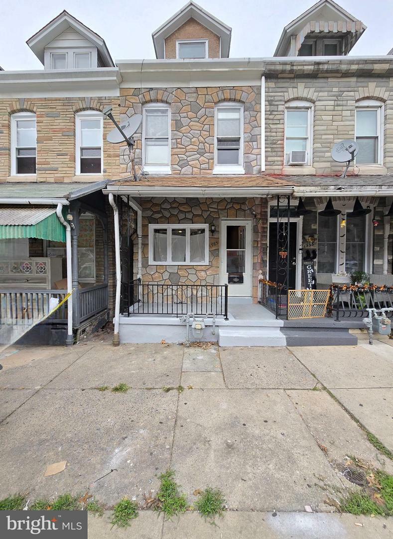 Property Photo:  1553 Cotton Street  PA 19606 