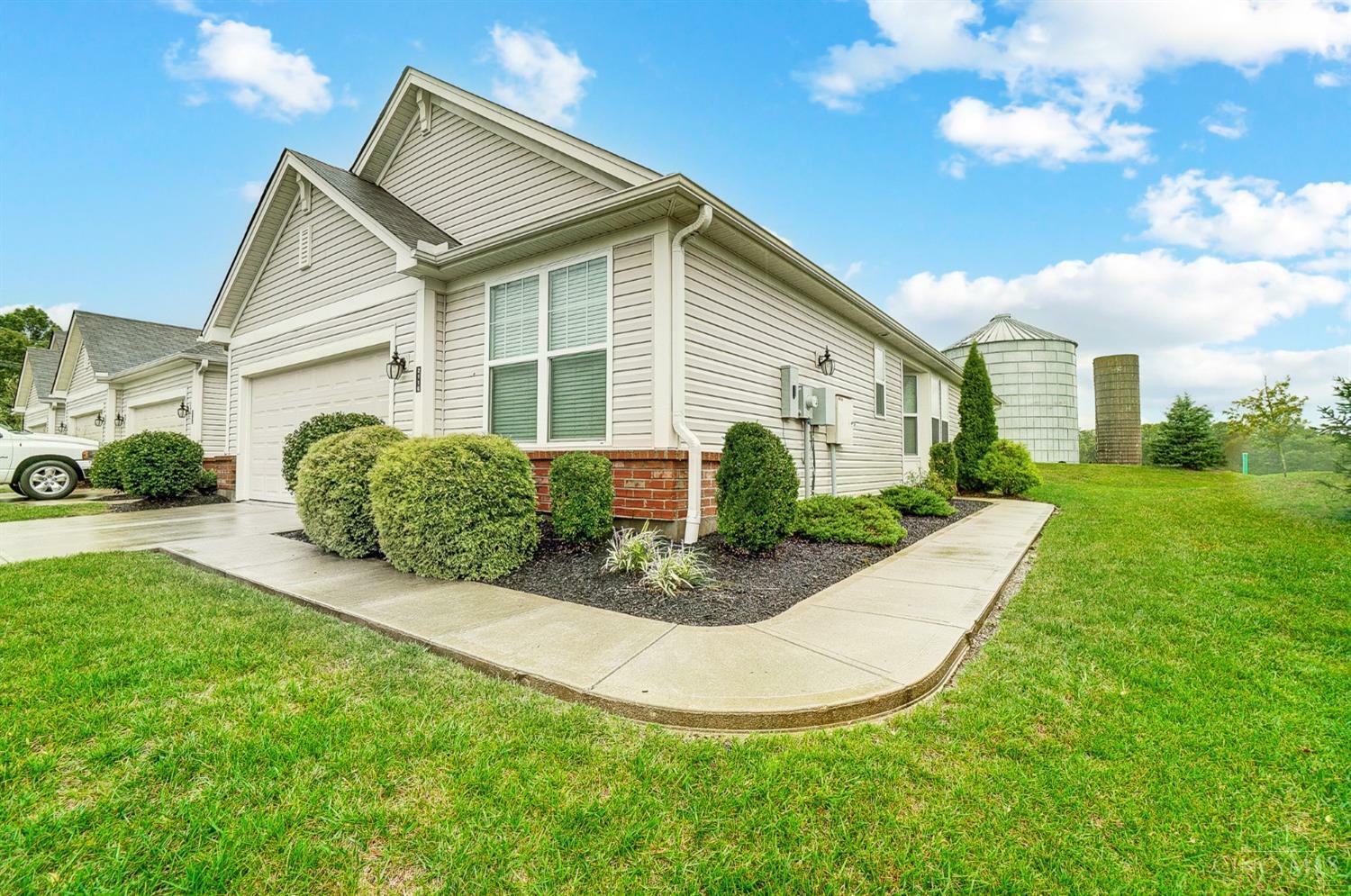 Property Photo:  2116 Hickory Park Circle  OH 45103 