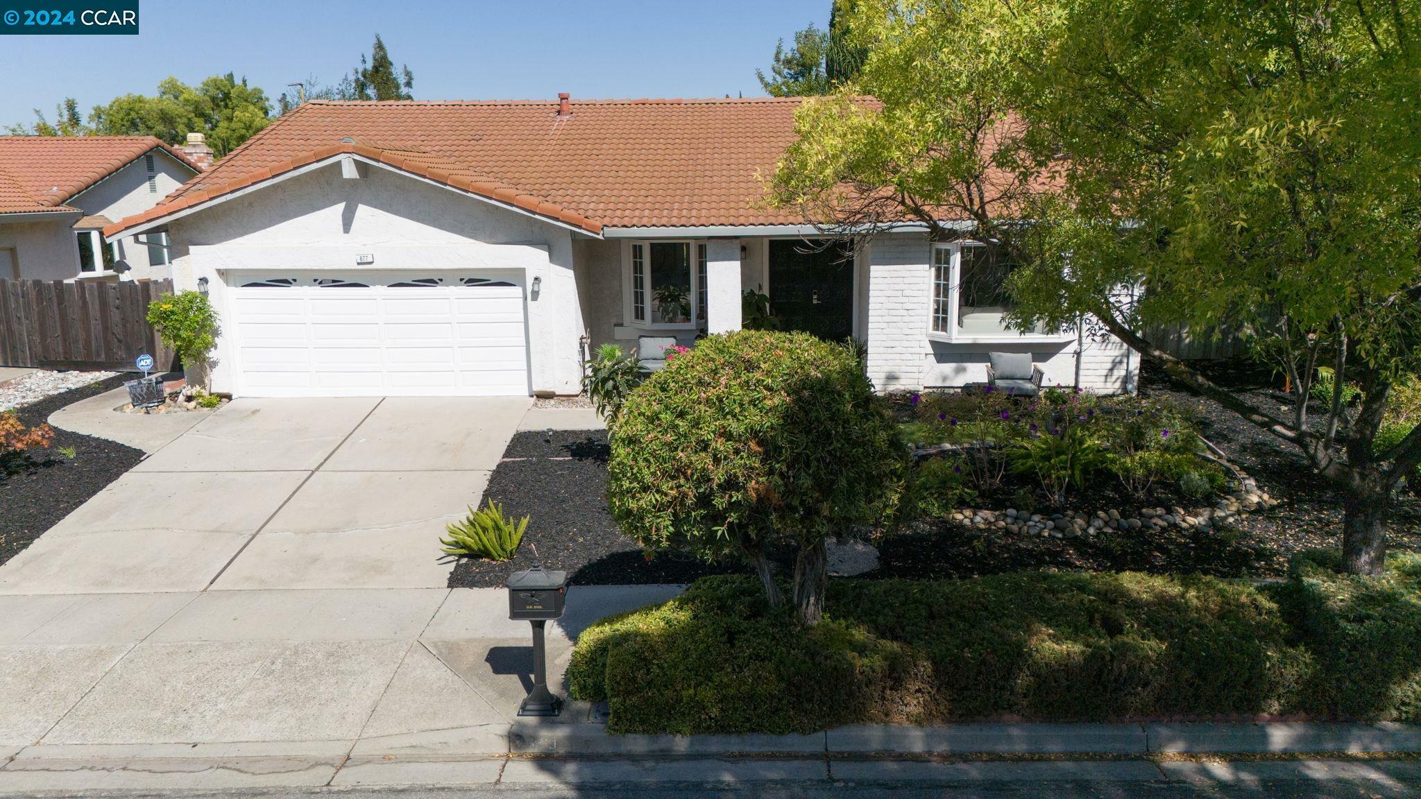 Property Photo:  677 Big Foot Ct  CA 94539 