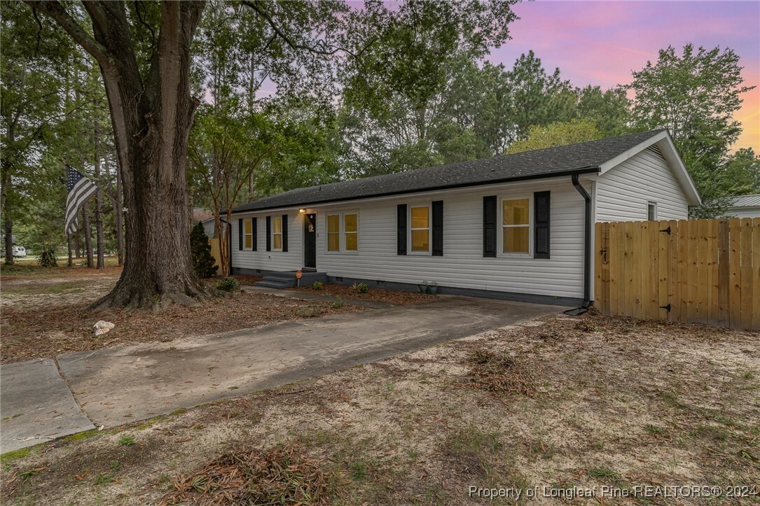 Property Photo:  106 Forest Place  NC 28315 