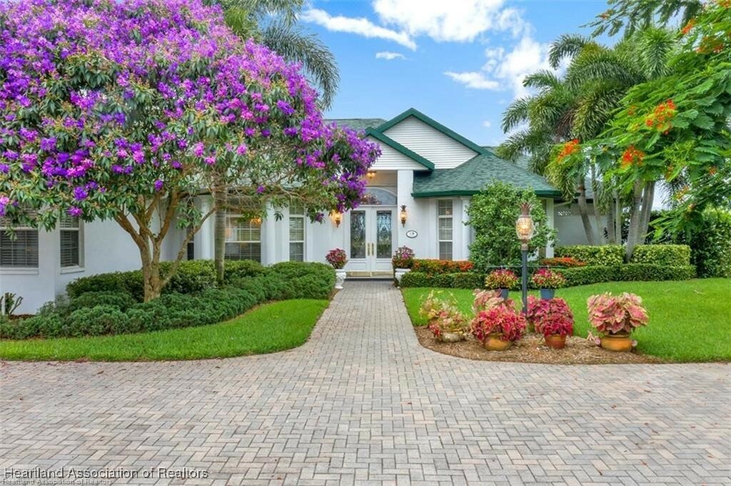 Property Photo:  528 Sunset Pointe Drive  FL 33852 