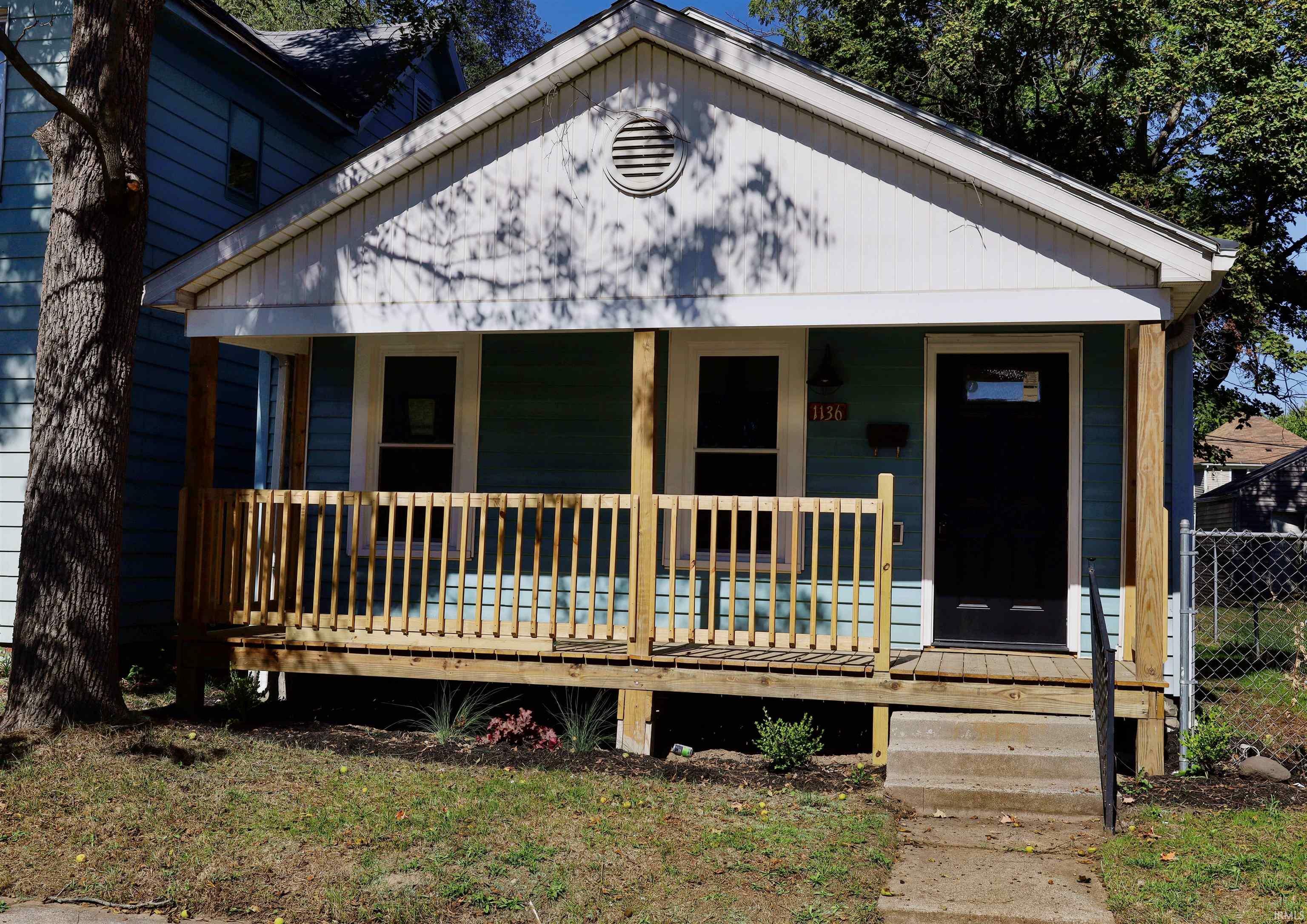 Property Photo:  1136 Jones Street  IN 46802-4065 