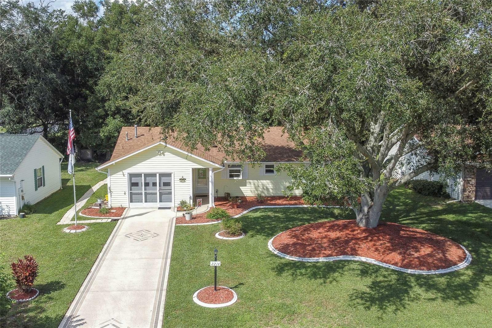 Property Photo:  2214 Orkney Drive  FL 34788 