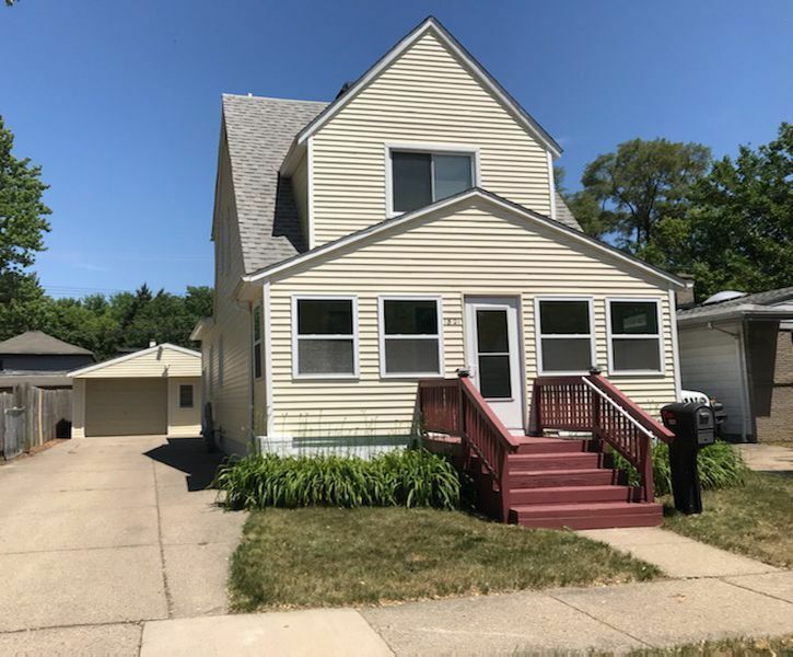 Property Photo:  1821 E Granet Avenue  MI 48030 2150 