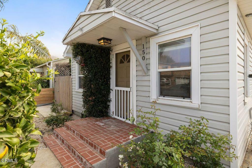 Property Photo:  150 W Barnett Street  CA 93001 