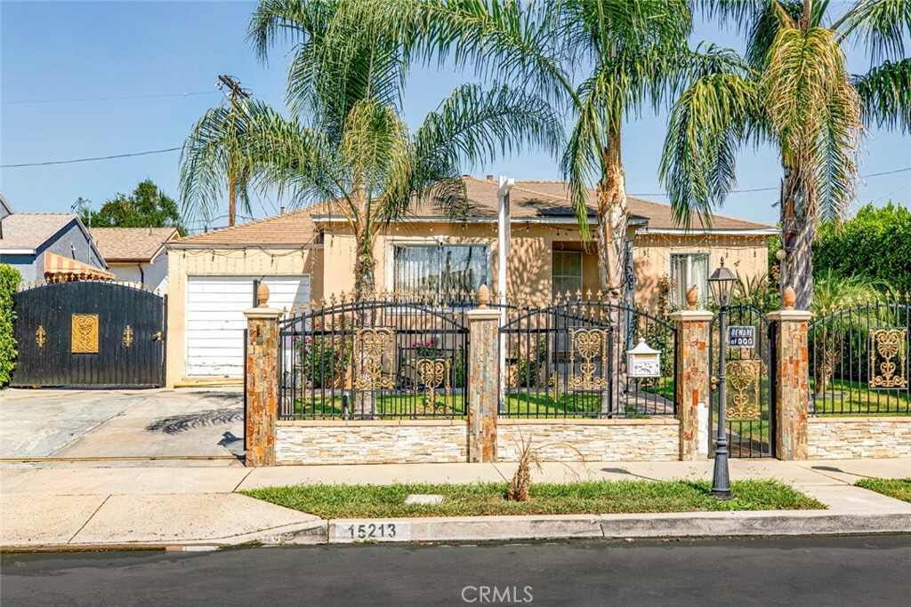 Property Photo:  15213 Blythe Street  CA 91402 