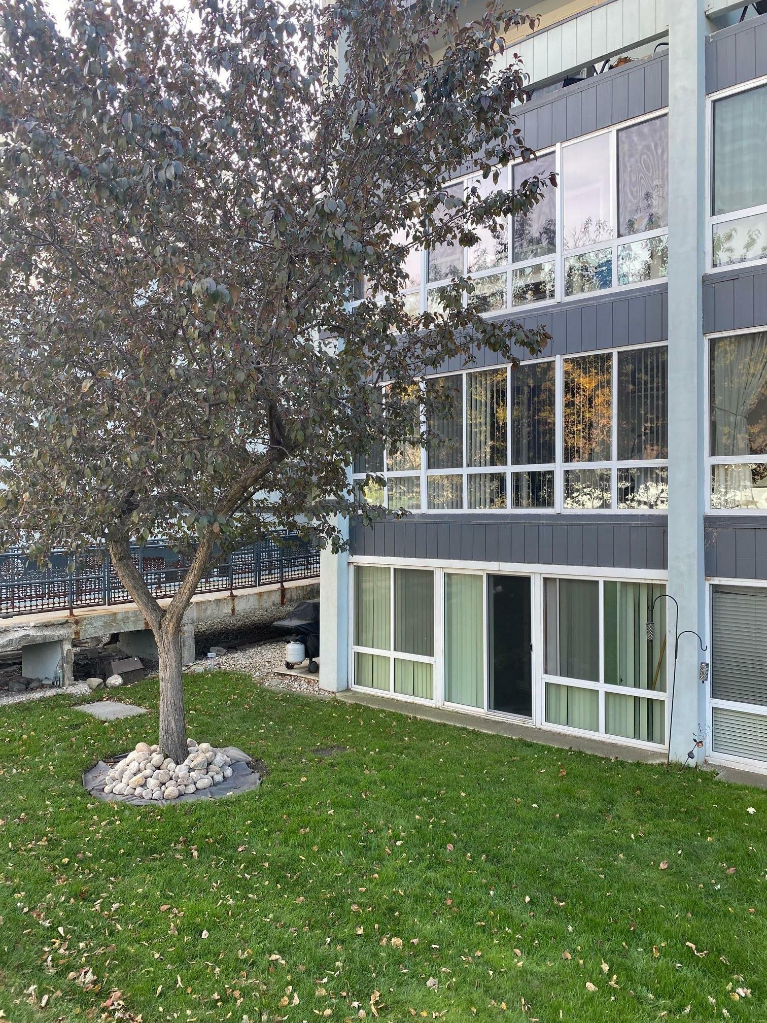 Property Photo: 315 Park Lake Boulevard 104 MN 56501