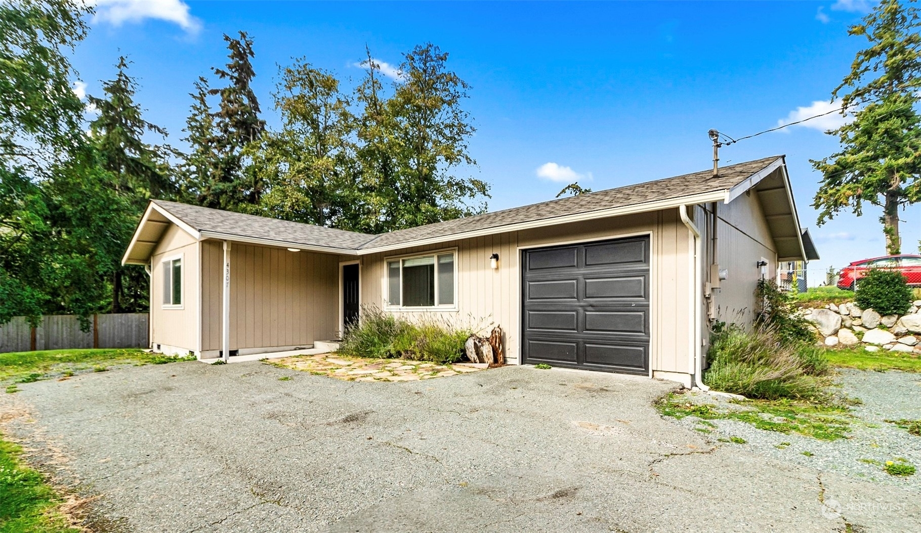 Property Photo:  4307 Northgate Drive  WA 98277 