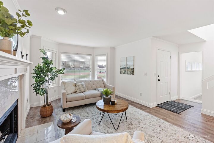 Property Photo:  711 N Grant Avenue  WA 98403 