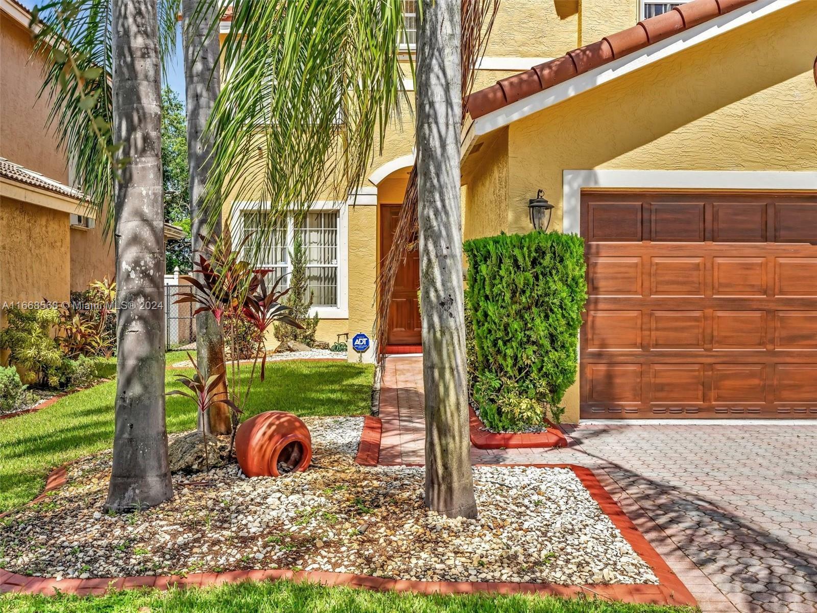 Property Photo:  15755 SW 20th St  FL 33027 