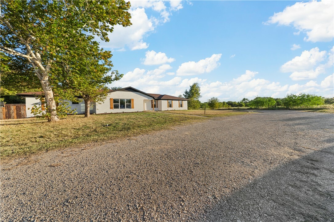 Property Photo:  316 Benson Road  TX 76706 