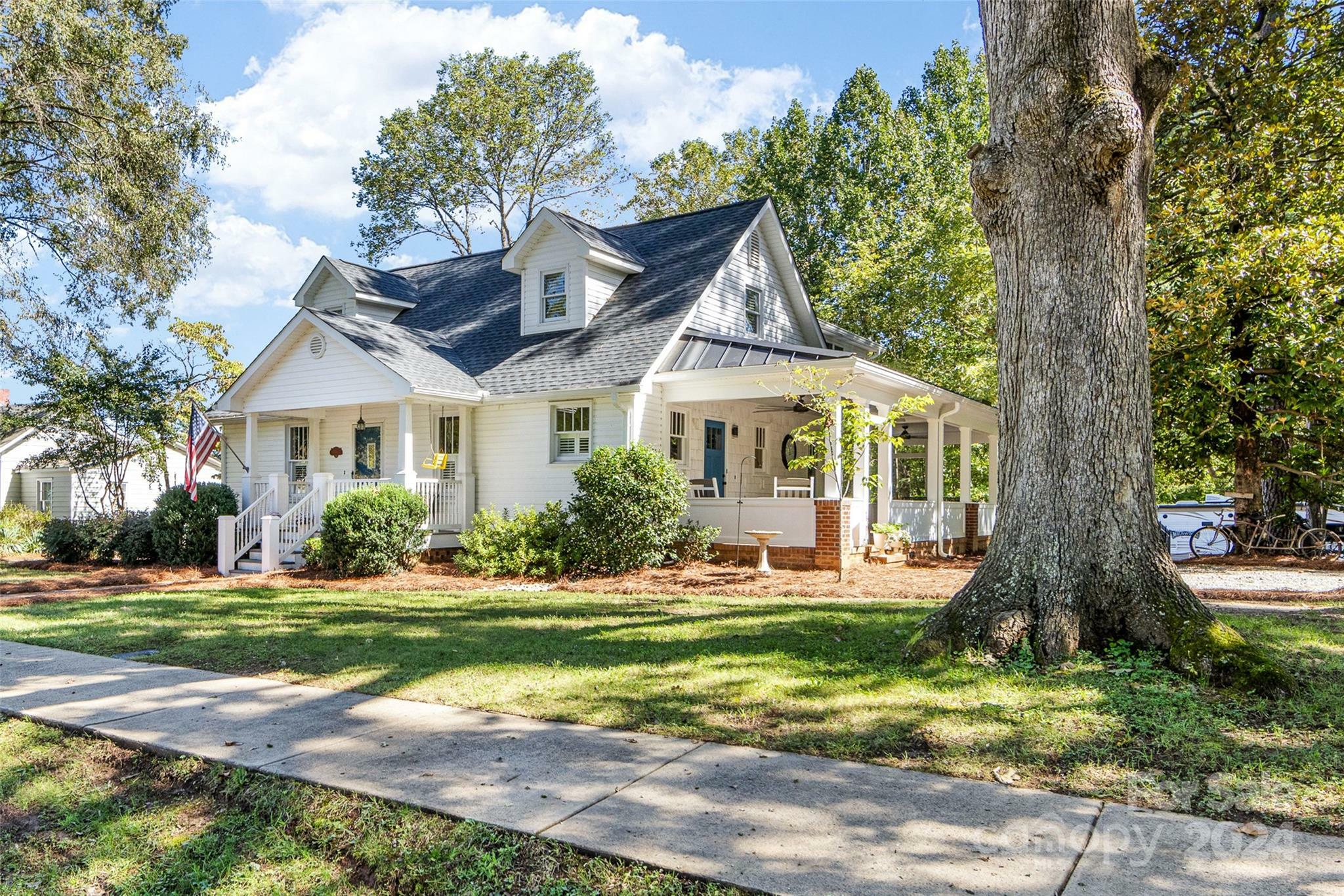 Property Photo:  300 N Providence Street  NC 28173 