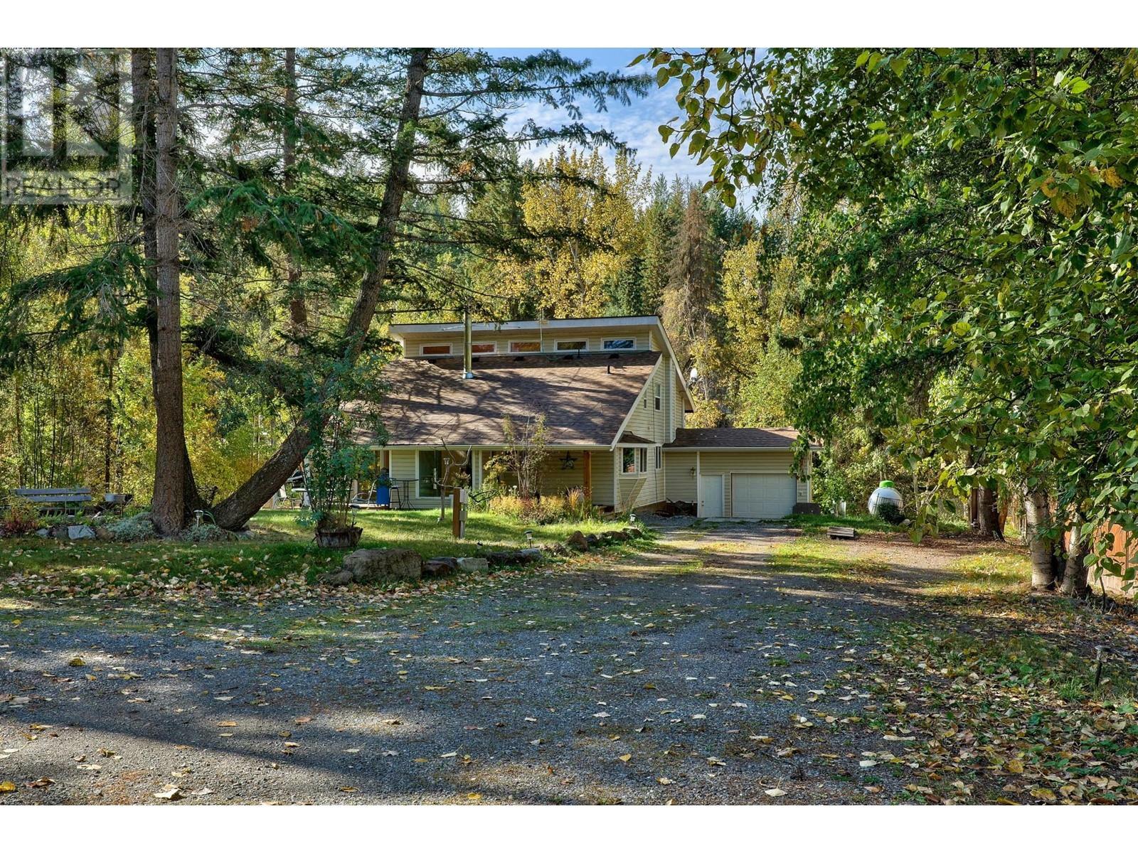 Property Photo:  2926 McCreight Road  BC V0E 3E1 