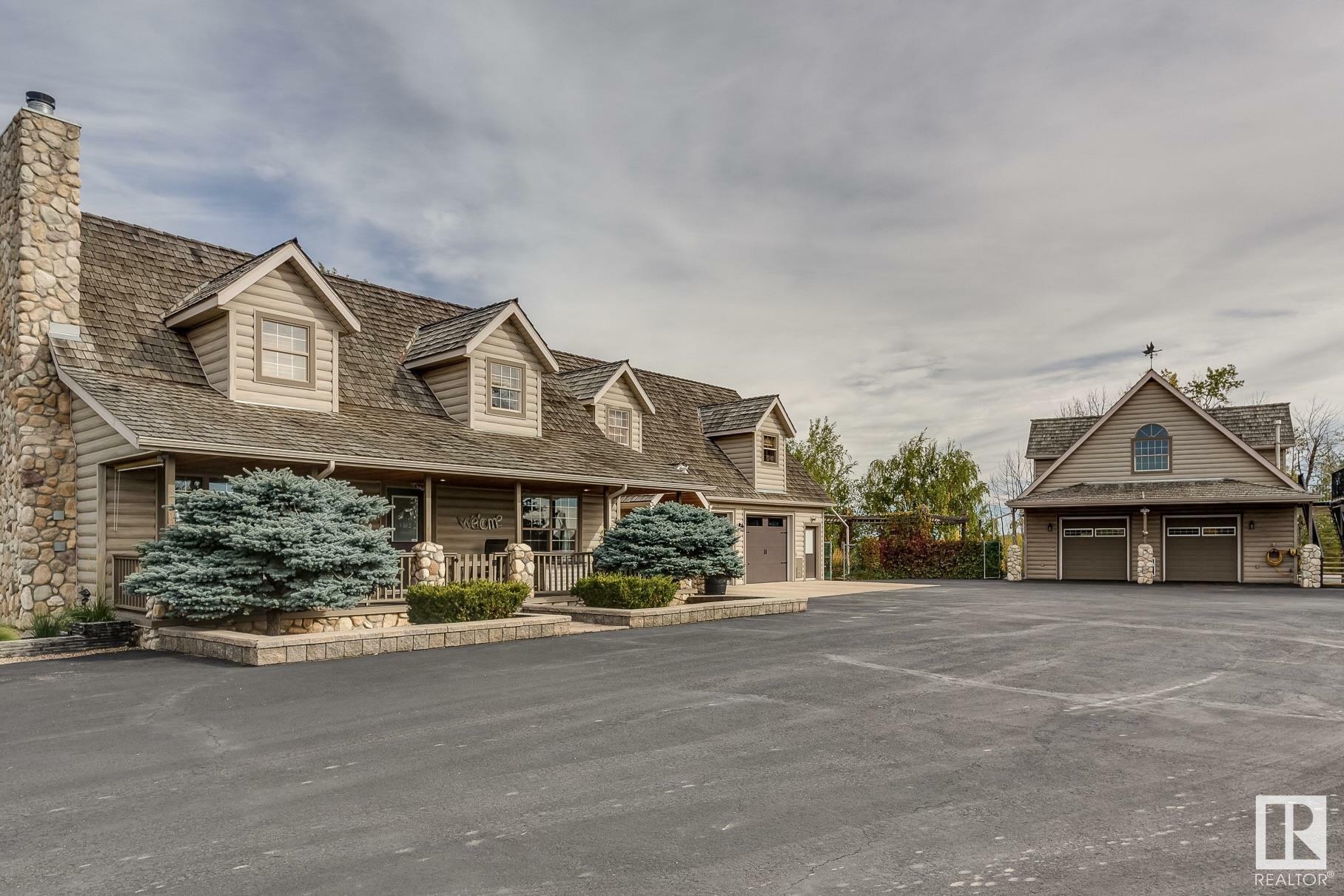 Property Photo: 40303 Range Road 222 AB T0B 3C0