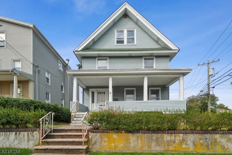 Property Photo:  210 Waldo Pl  NJ 07631 