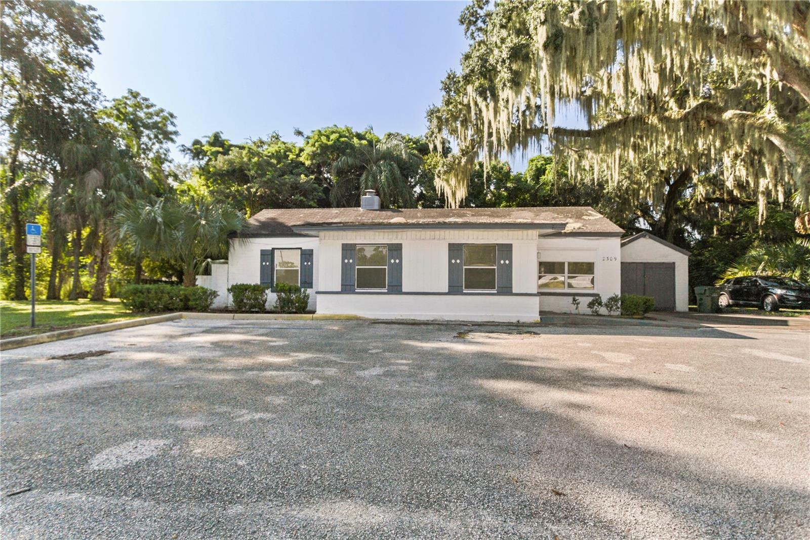 Property Photo:  2309 W Main Street  FL 34748 