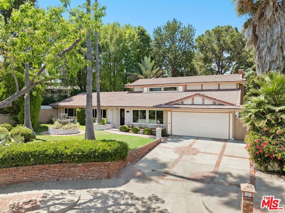 Property Photo: 19313 Olympia Street CA 91326