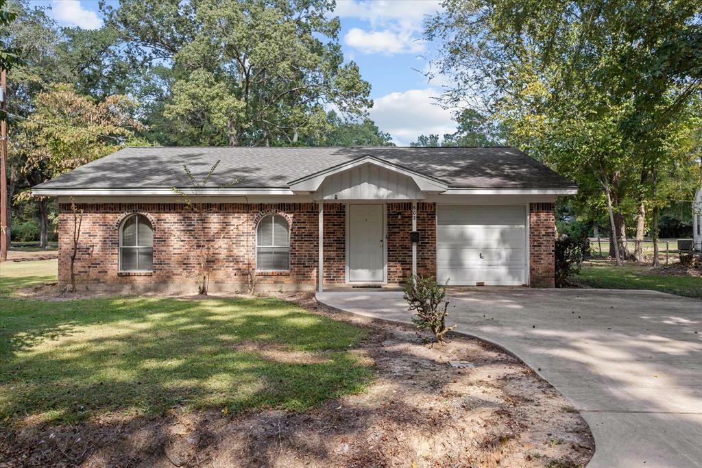 Property Photo:  602 Nathan  TX 75904 