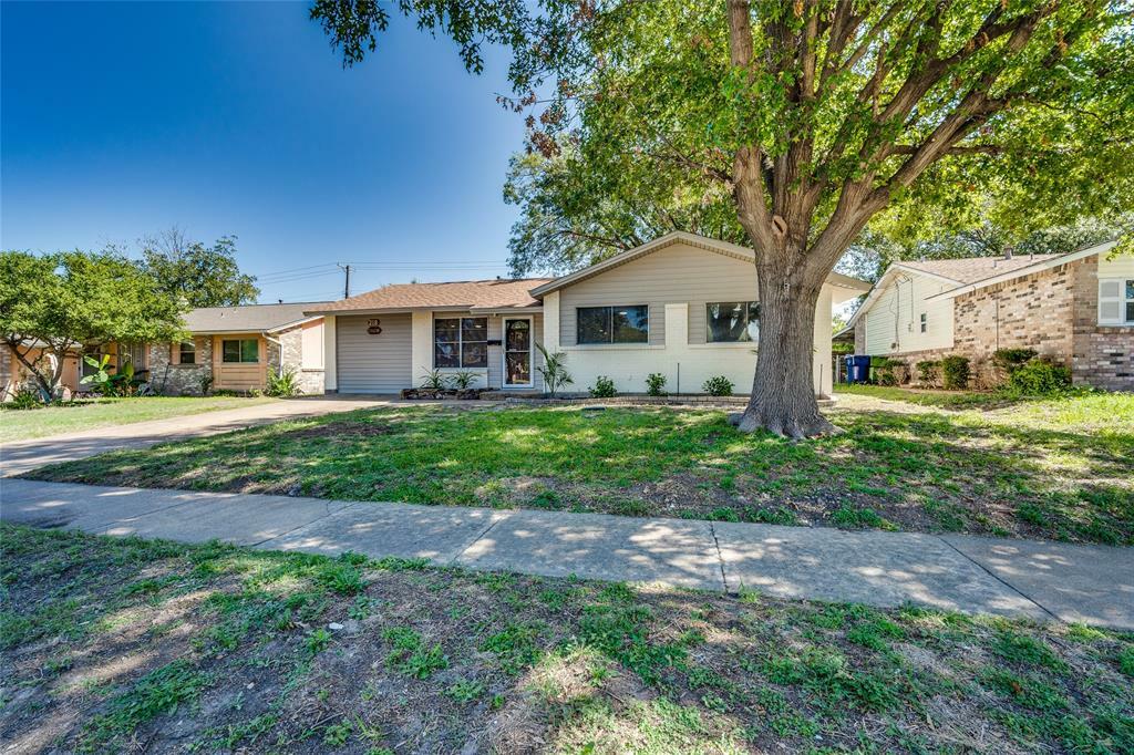 Property Photo:  218 S Yale Drive  TX 75042 