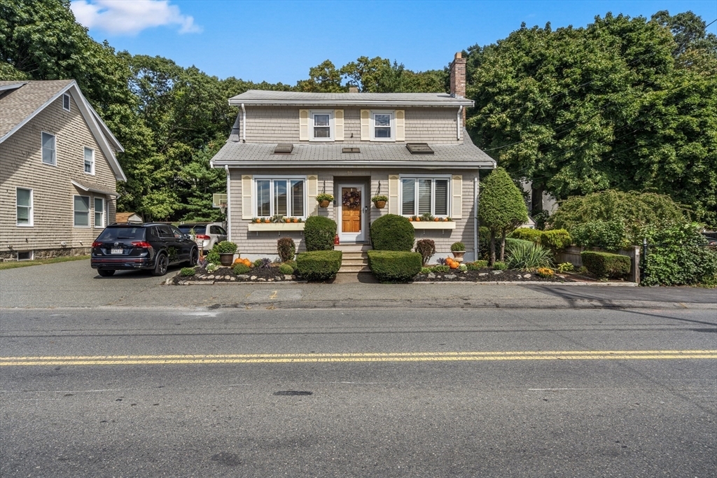 Property Photo:  95 Range Ave  MA 01904 