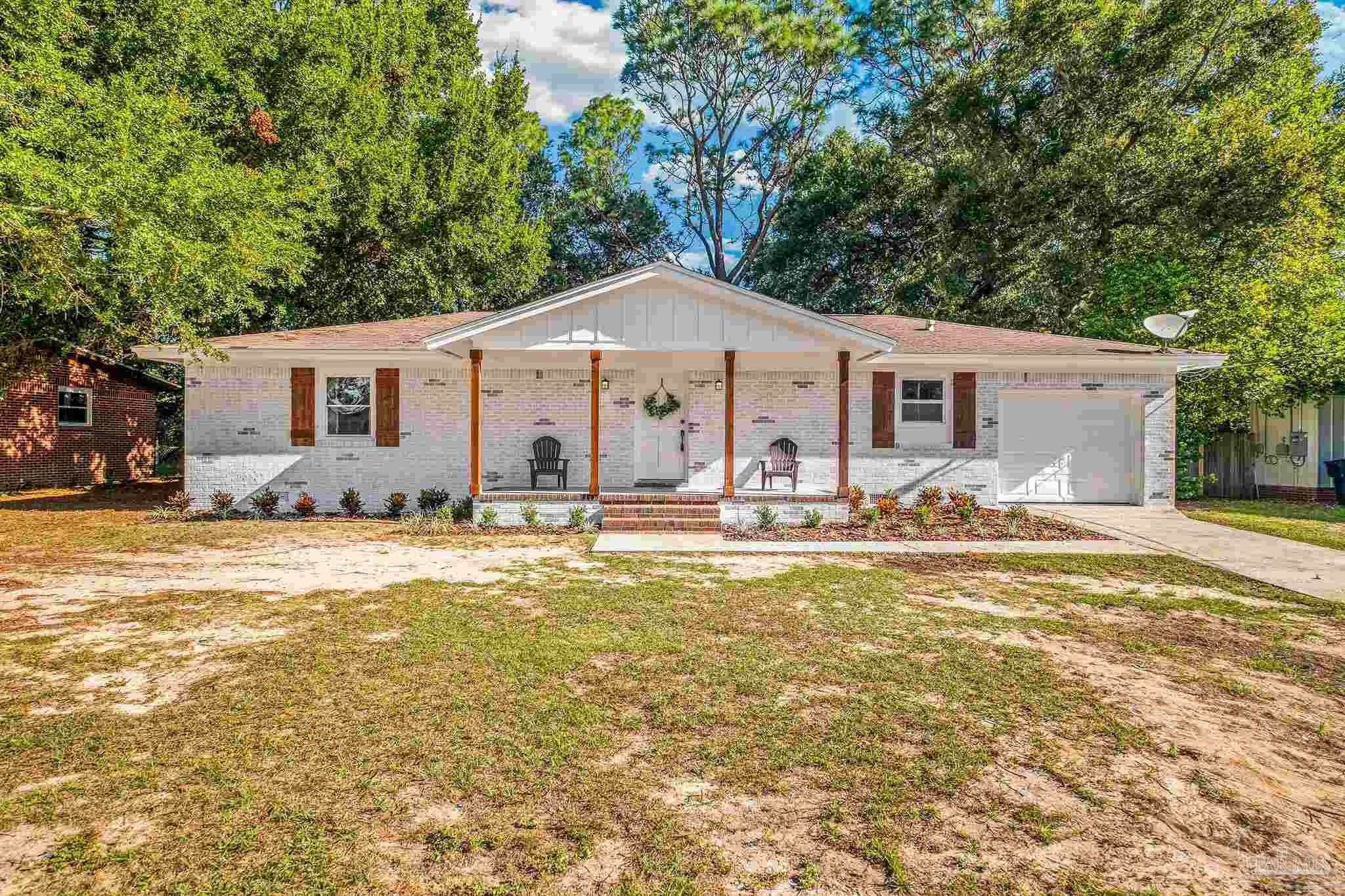 Property Photo:  3860 Forest Glen Dr  FL 32504 