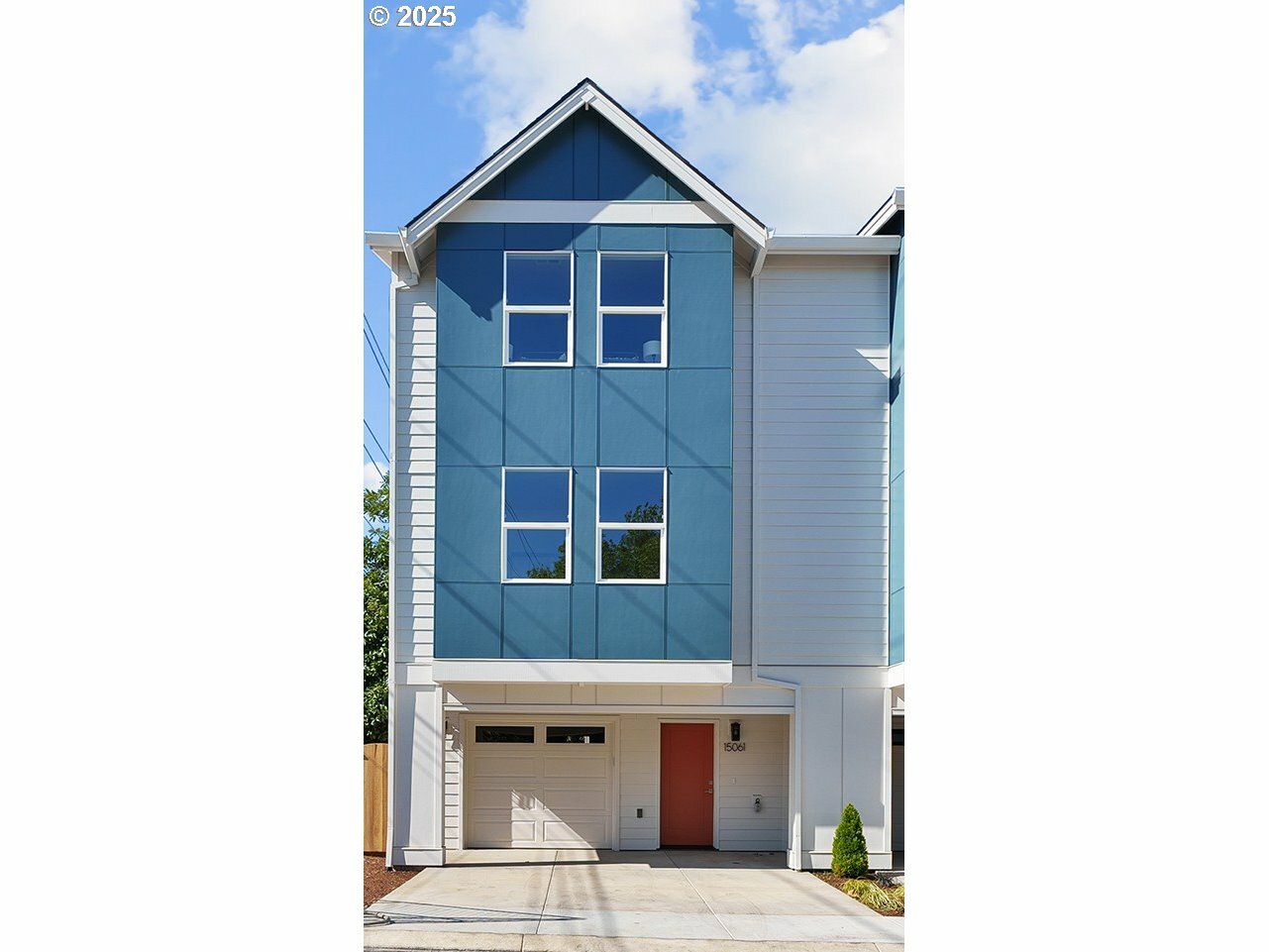 Property Photo: 15063 SE Division St OR 97236