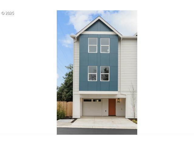 15063 SE Division St  Portland OR 97236 photo