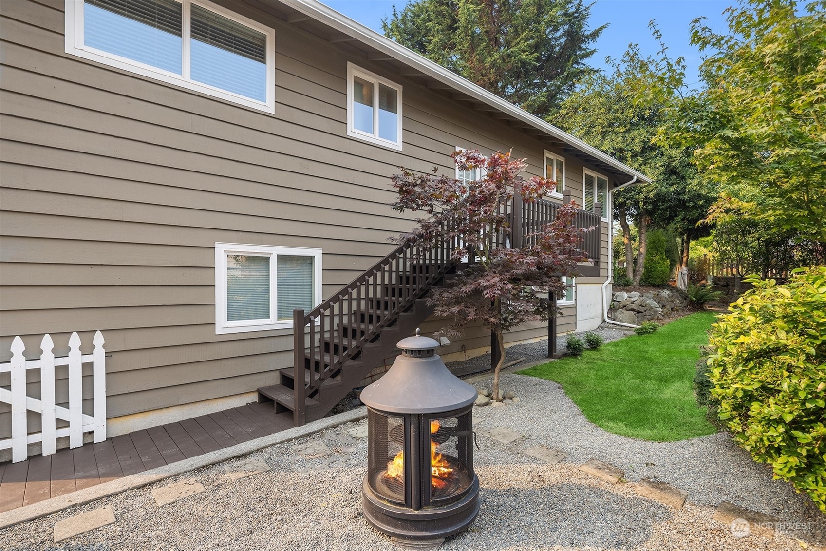 Property Photo:  24718 Marine View Drive S  WA 98198 