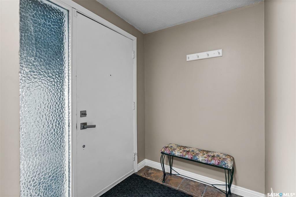 Property Photo:  1414 Lorne Avenue  SK S7H 1X7 