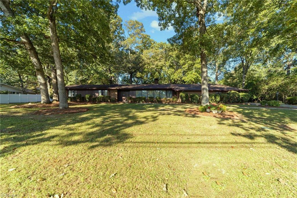 Property Photo:  2116 Guilford College Road  NC 27282 